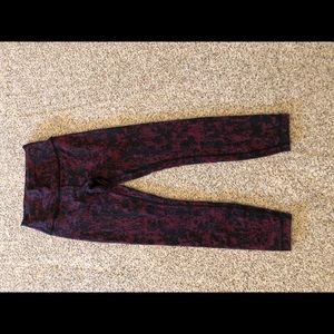 Lululemon leggings 25” sz 6